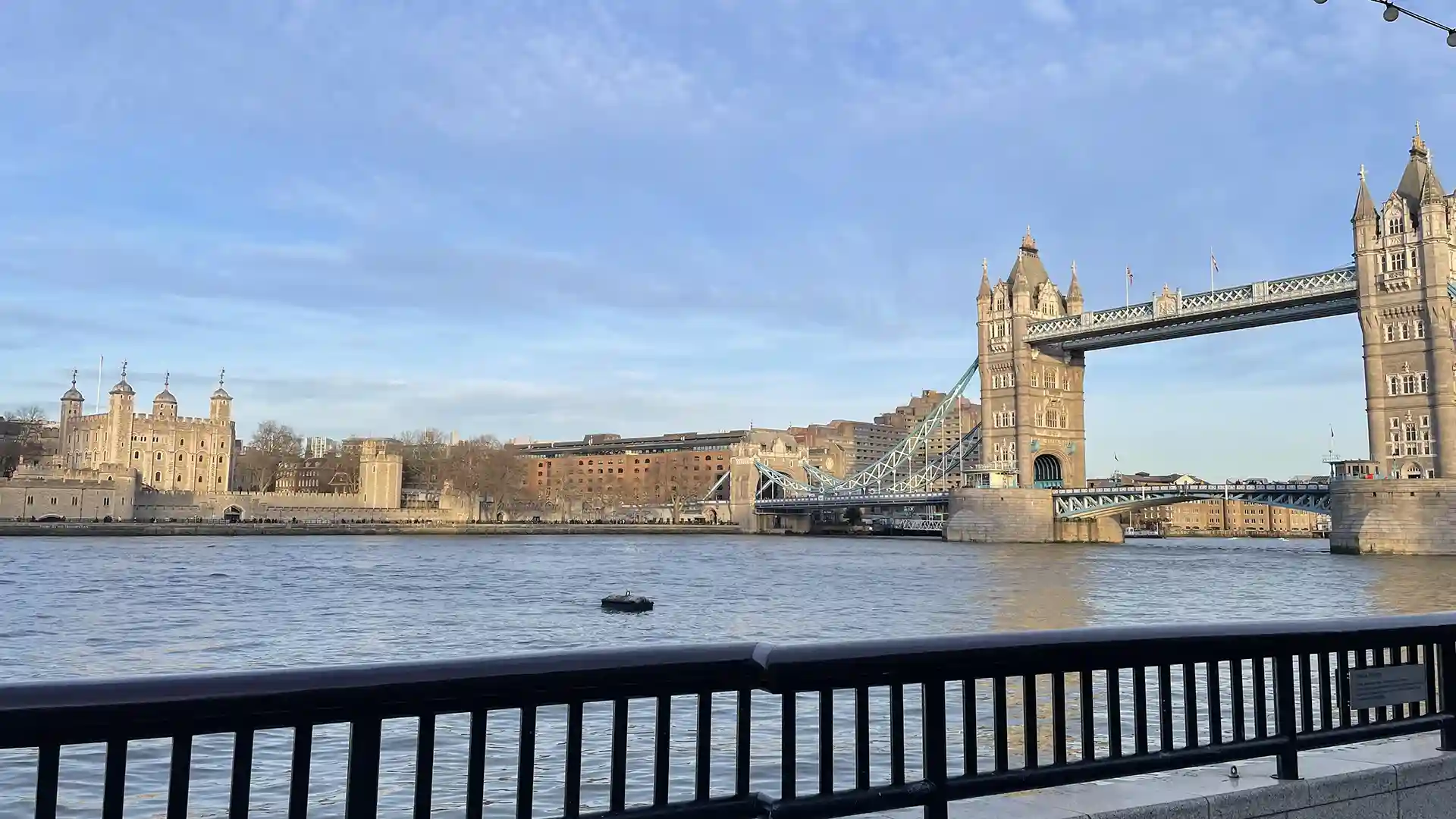header conoce londres