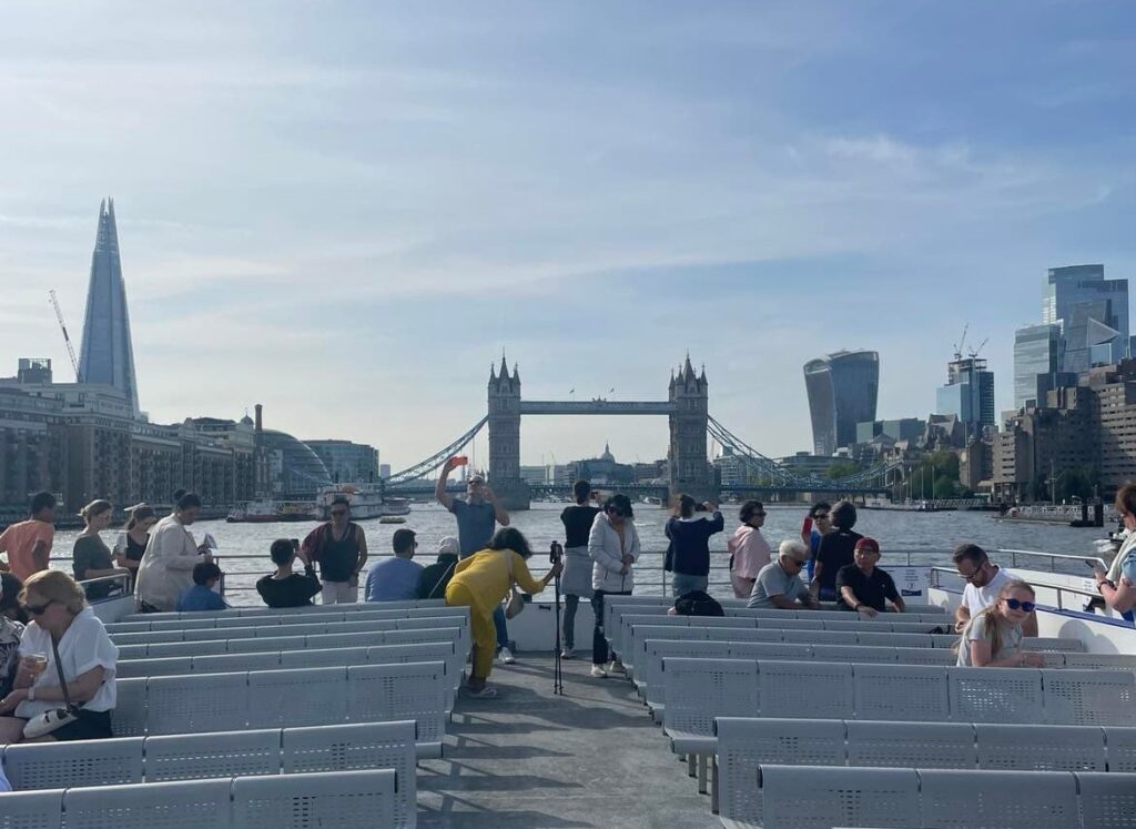 crucero por el támesis Londres en verano